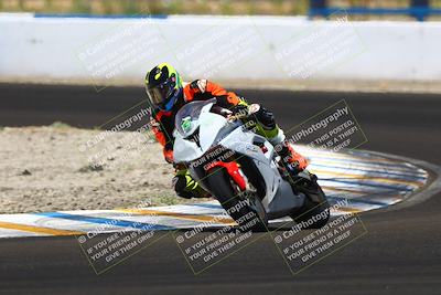 media/Jun-07-2025-TrackDaz (Sat) [[4413525952]]/C Group/1240pm (Turn 1)/